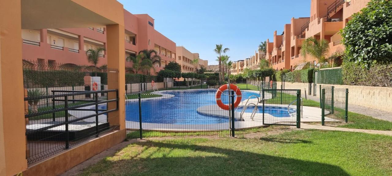 Paraiso de Vera Playa: Beachfront Apartments with Pool Views Exterior photo