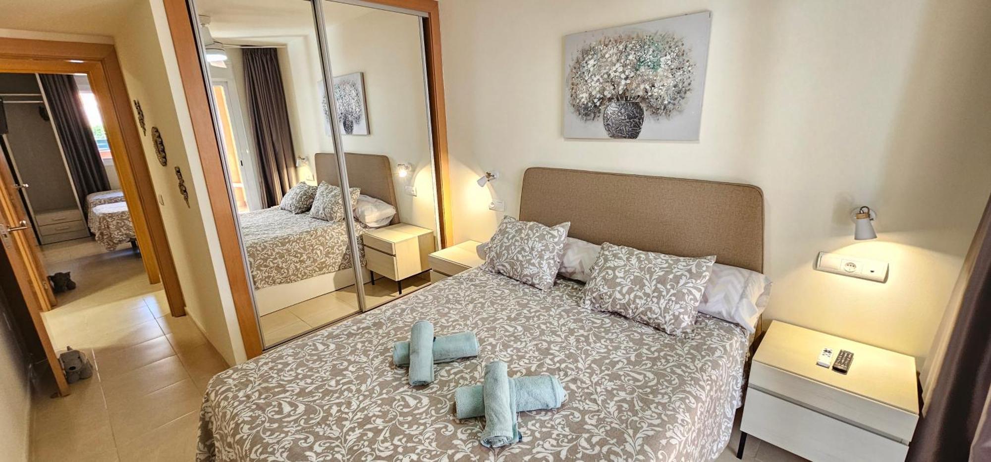Paraiso de Vera Playa: Beachfront Apartments with Pool Views Exterior photo